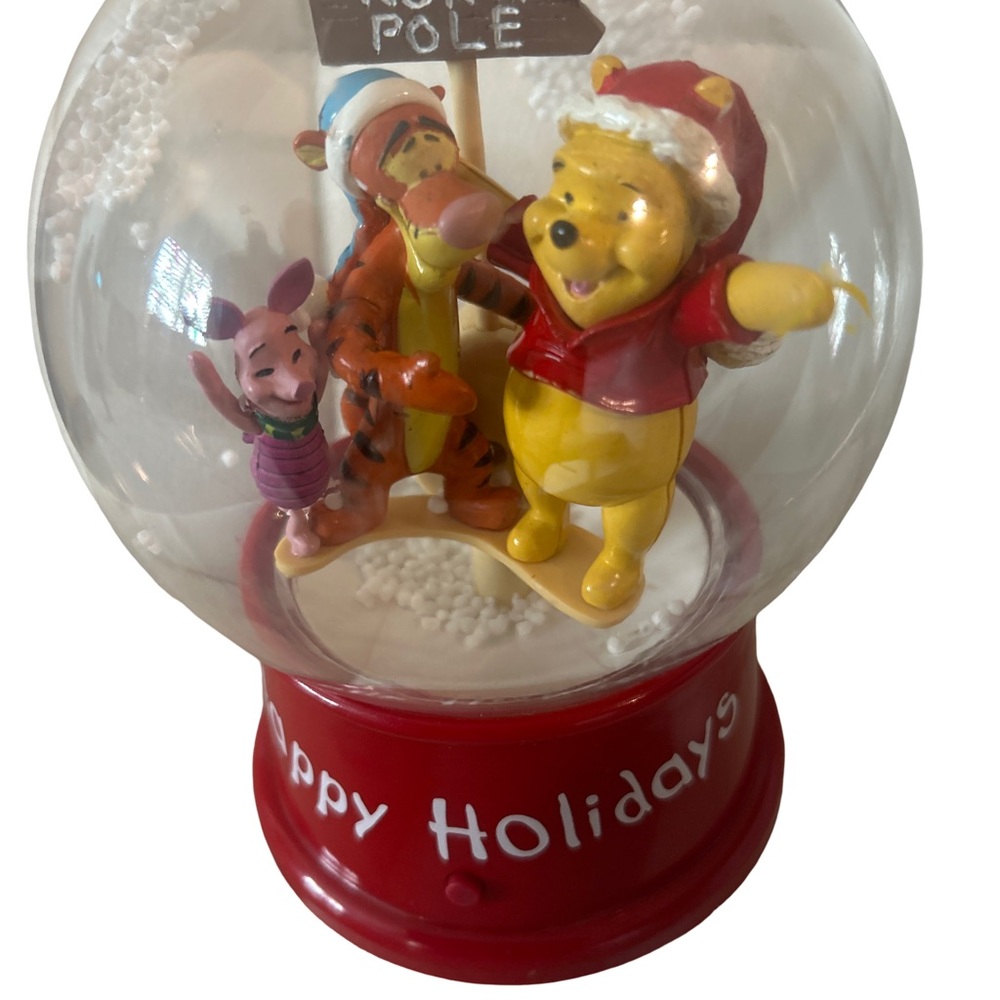 Vintage Disney Winnie The Poo & Friends Animated Musical Snow Globe